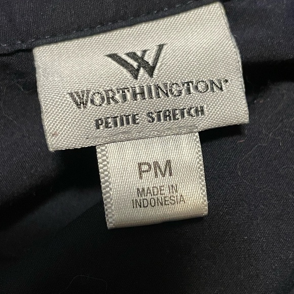 Navy Button Down Stretch Shirt Size Medium Petite Worthington - Picture 4 of 5